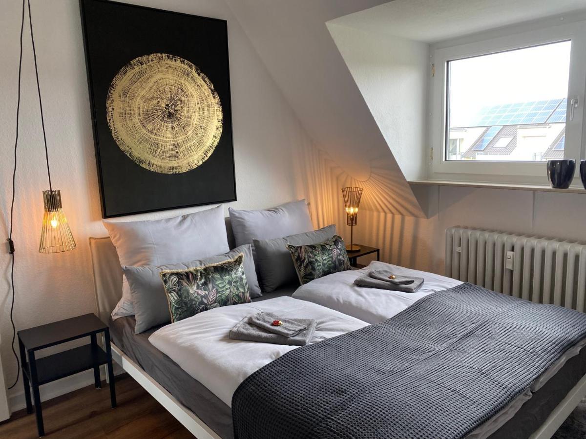 Bostel 1 - Modernes Dachgeschoss-Studio In Duisburg Meiderich, 4,7 Km Hbf, U-Bahn 250M, Flughafen Duesseldorf 28 Km, Landschaftspark 2,9 Km, 5 Gehminuten Von Herzklinik Entfernt Zewnętrze zdjęcie