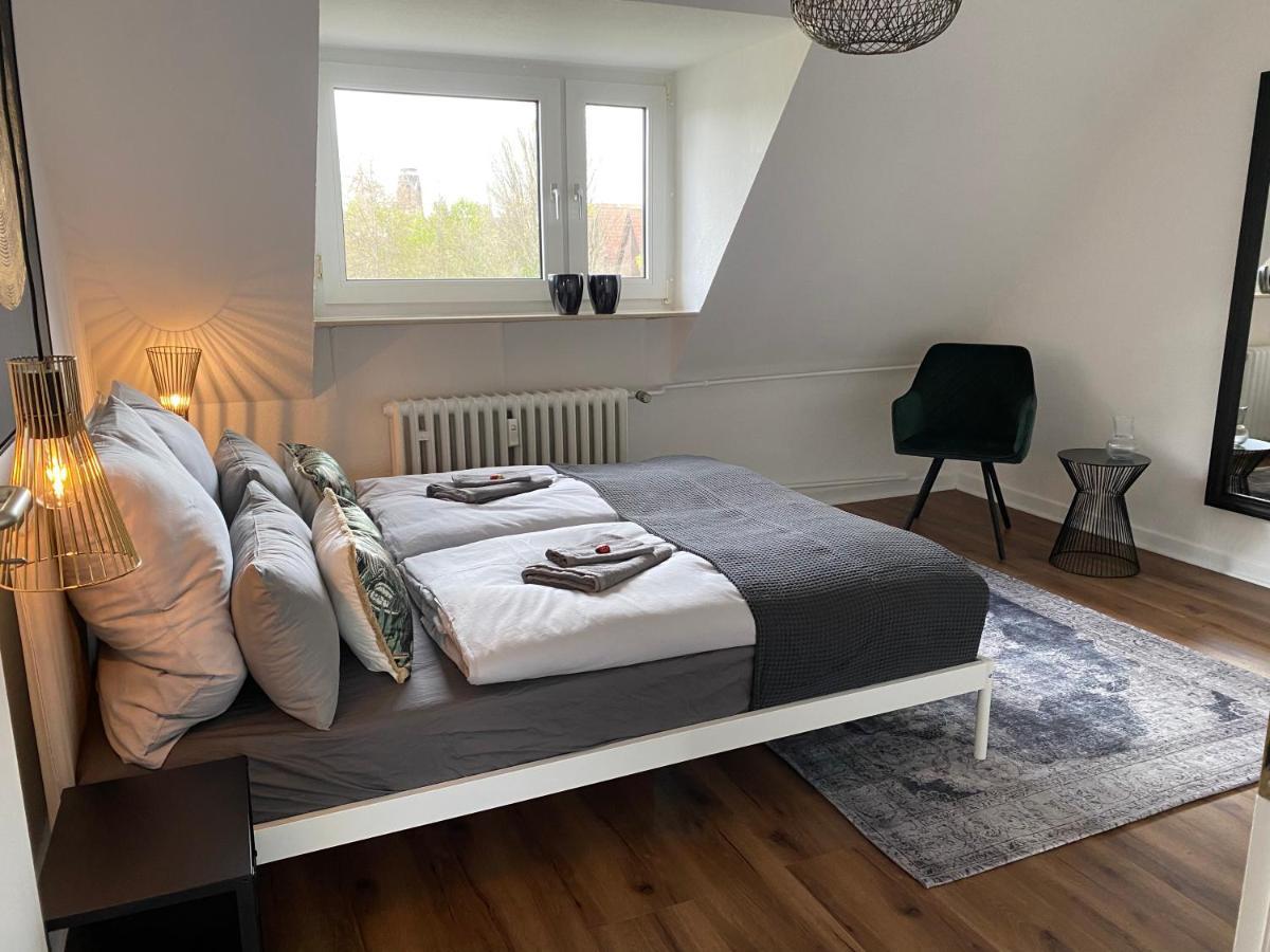 Bostel 1 - Modernes Dachgeschoss-Studio In Duisburg Meiderich, 4,7 Km Hbf, U-Bahn 250M, Flughafen Duesseldorf 28 Km, Landschaftspark 2,9 Km, 5 Gehminuten Von Herzklinik Entfernt Zewnętrze zdjęcie