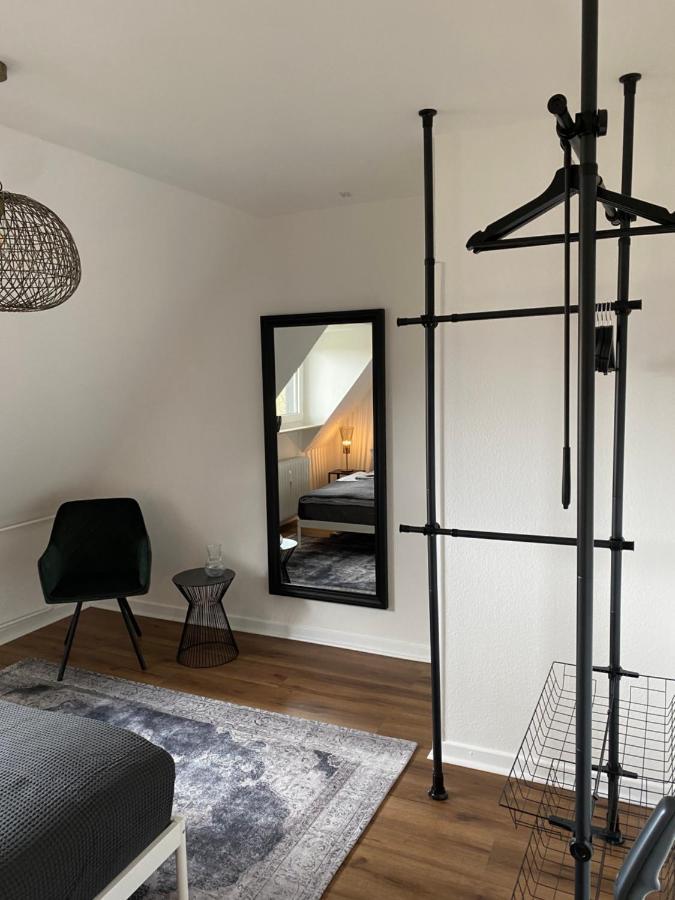 Bostel 1 - Modernes Dachgeschoss-Studio In Duisburg Meiderich, 4,7 Km Hbf, U-Bahn 250M, Flughafen Duesseldorf 28 Km, Landschaftspark 2,9 Km, 5 Gehminuten Von Herzklinik Entfernt Zewnętrze zdjęcie