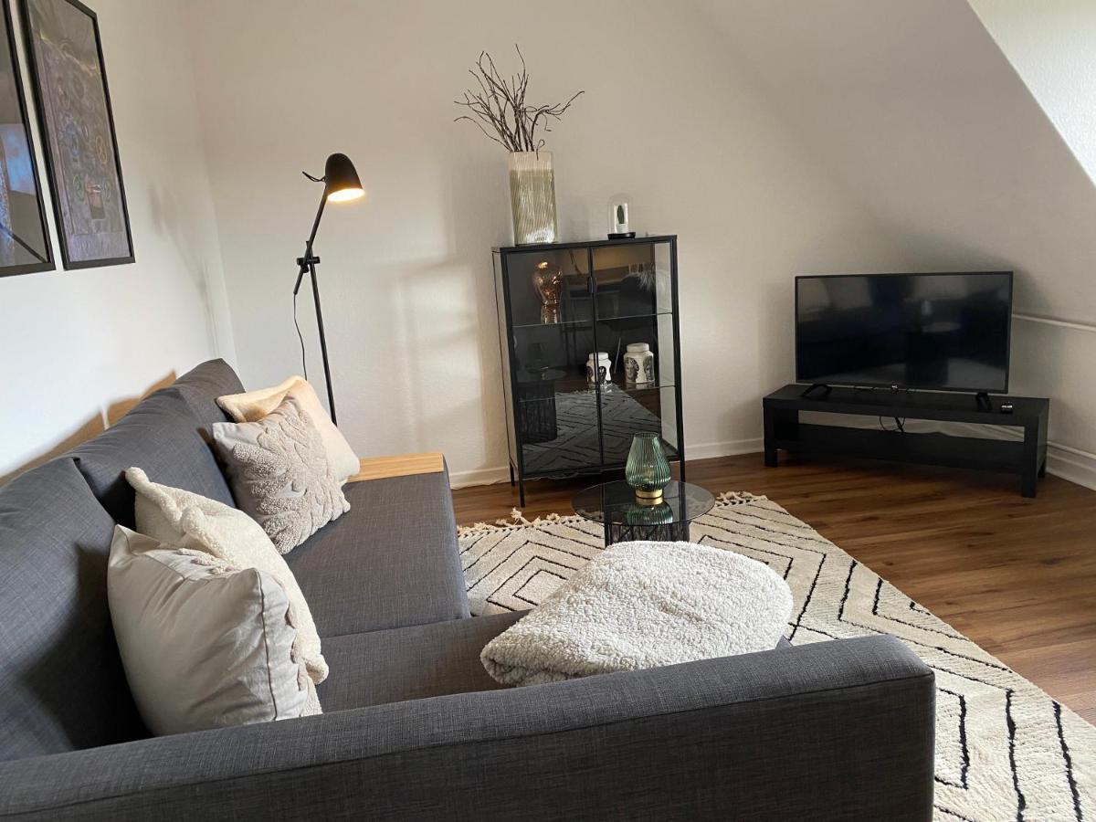 Bostel 1 - Modernes Dachgeschoss-Studio In Duisburg Meiderich, 4,7 Km Hbf, U-Bahn 250M, Flughafen Duesseldorf 28 Km, Landschaftspark 2,9 Km, 5 Gehminuten Von Herzklinik Entfernt Zewnętrze zdjęcie